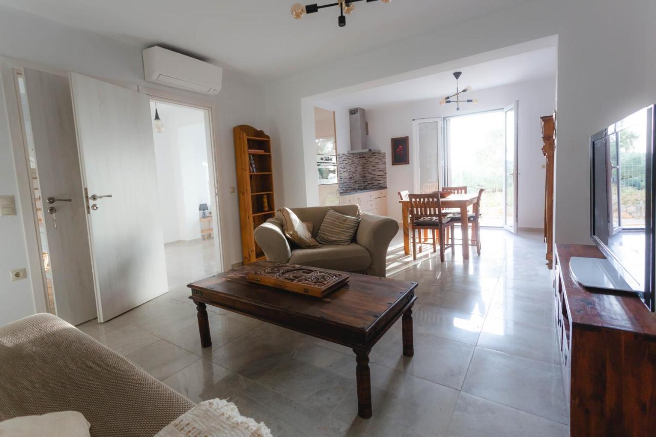 Appartement In Olive Groove House Peloponnesos Western Mani Kalianeika エクステリア 写真